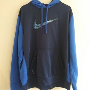 Nike therma fit hoodie